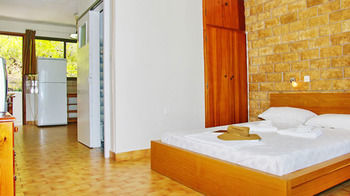 Lions2 Studios And Apartments Askeli Экстерьер фото
